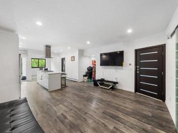 house with 6 bedroom, North Bergen NJ ES103437179
