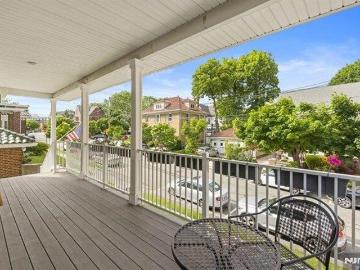 house with 6 bedroom, North Bergen NJ ES103437271