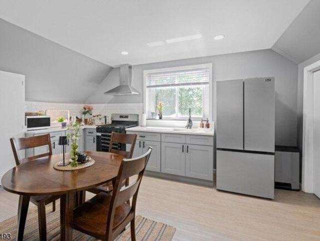 house with 6 bedroom, North Bergen NJ ES105256877