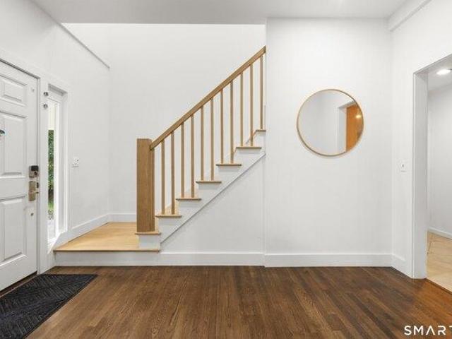 house with 6 bedroom, Norwalk CT ES105474129