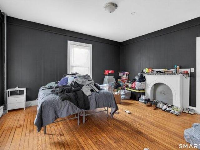 house with 6 bedroom, Norwich CT ES105513522