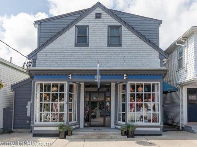 house with 6 bedroom, Oak Bluffs MA ES105611150