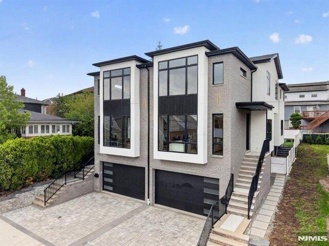 house with 6 bedroom, Palisades Park NJ ES105577769