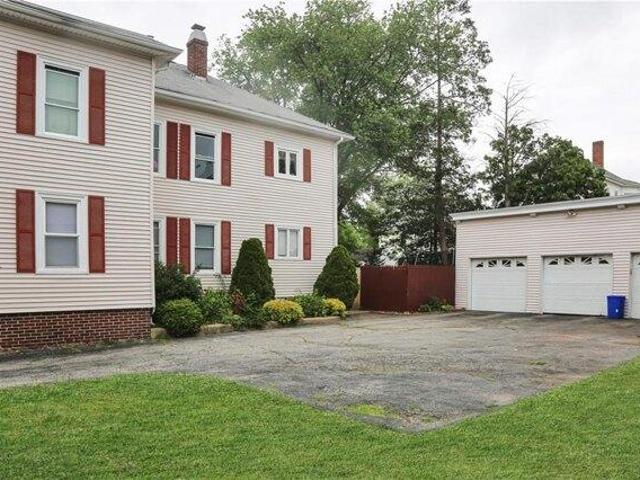 house with 6 bedroom, Pawtucket RI ES104605429