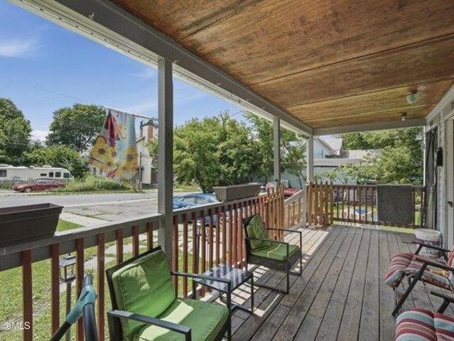 house with 6 bedroom, Pittsfield MA ES105256184