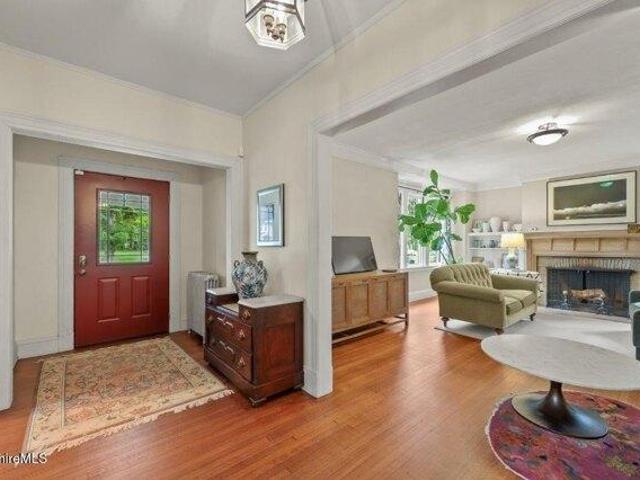 house with 6 bedroom, Pittsfield MA ES105386693