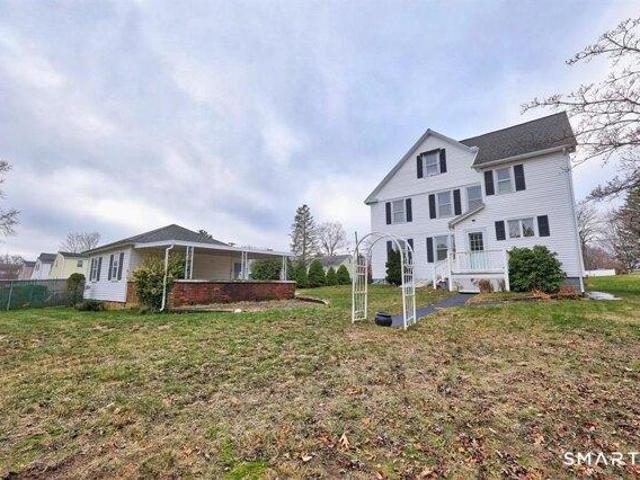 house with 6 bedroom, Plymouth CT ES105610841
