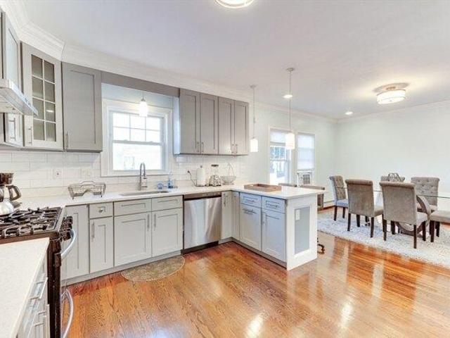 house with 6 bedroom, Quincy MA ELS103500539