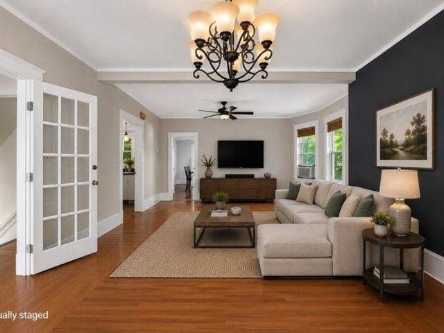house with 6 bedroom, Quincy MA ES105475331