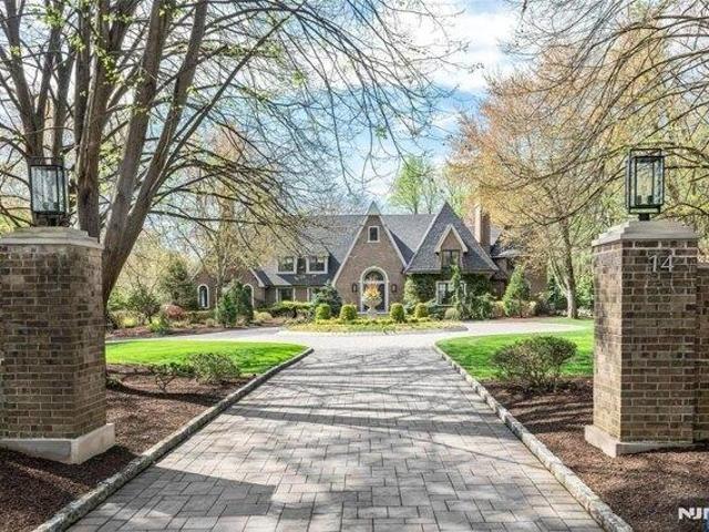 house with 6 bedroom, Saddle River NJ ES105278996