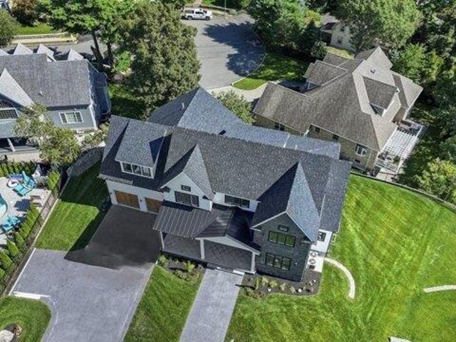 house with 6 bedroom, Saugus MA ES105422653