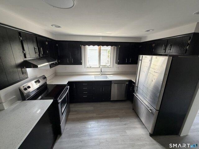 house with 6 bedroom, Shelton CT ES105547714