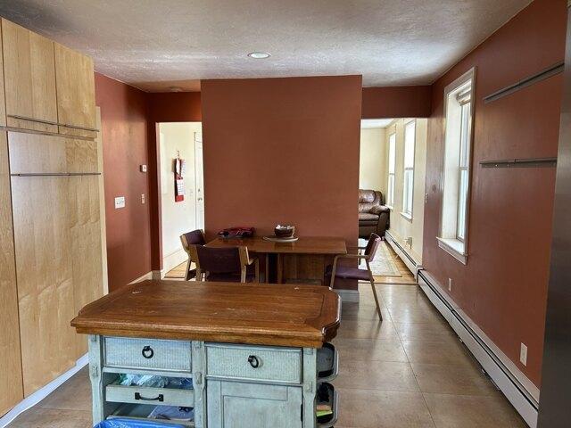 house with 6 bedroom, Shrewsbury MA ES105351328