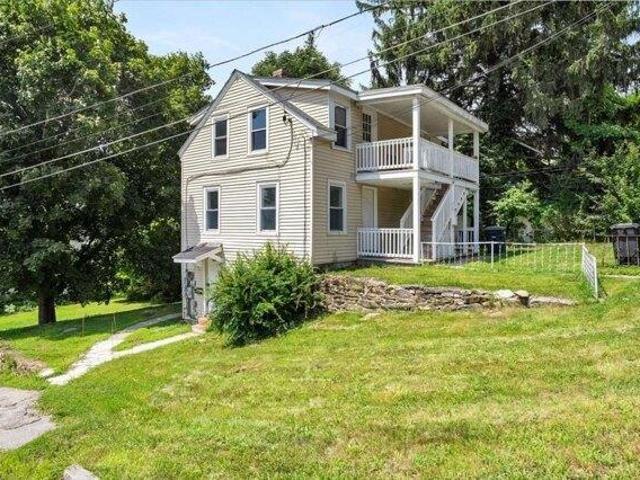 house with 6 bedroom, Southbridge MA ES105551570