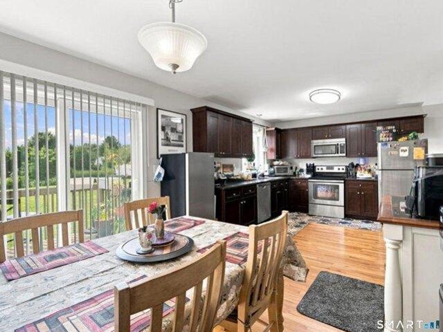 house with 6 bedroom, Southington CT ES105552367