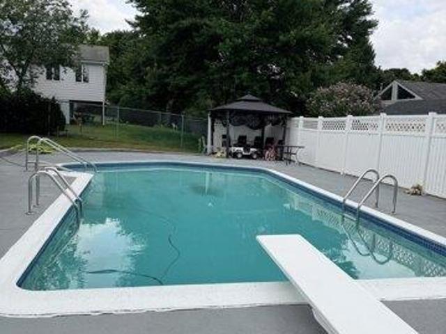 house with 6 bedroom, Stoneham MA ES105365274