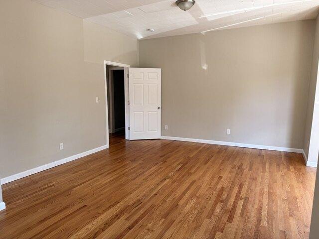 house with 6 bedroom, Stoneham MA ES105536821