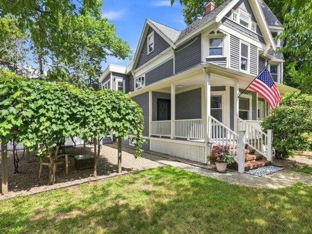 house with 6 bedroom, Stoneham MA ES105612378