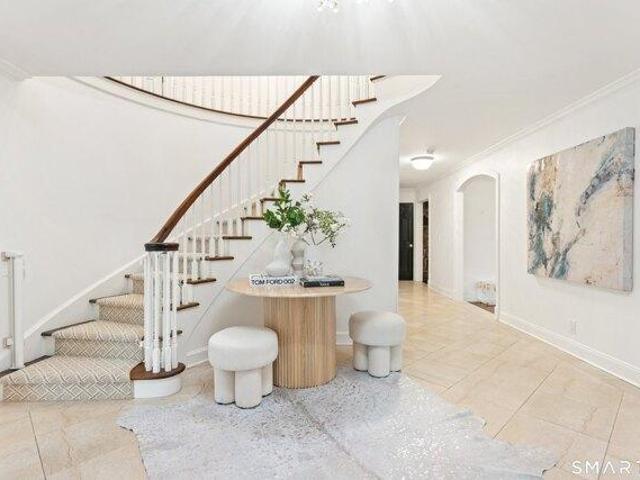 house with 6 bedroom, Stamford CT ES104759824