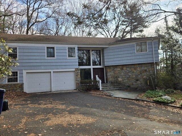 house with 6 bedroom, Stamford CT ES105440429