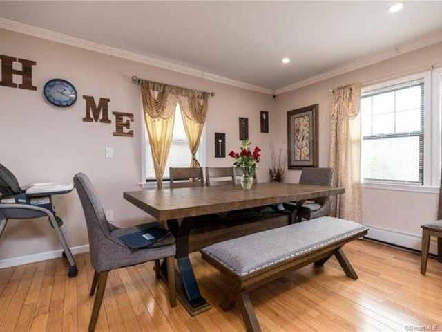 house with 6 bedroom, Stamford CT ES105587483