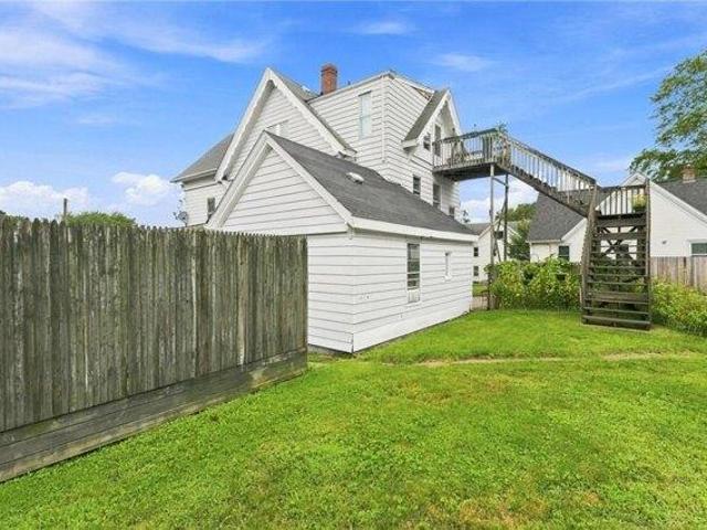 house with 7 bedroom, Westerly RI ES105767704
