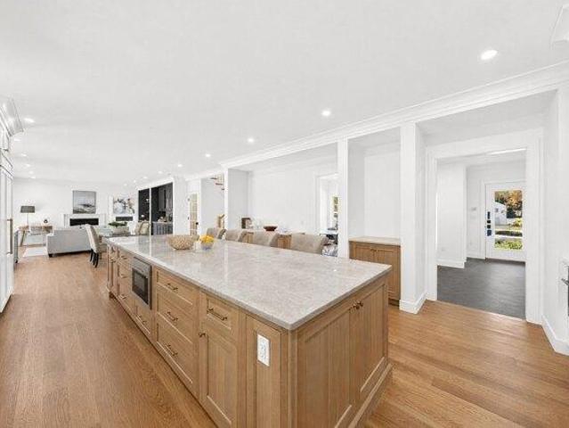 house with 7 bedroom, Winchester MA ES105587487