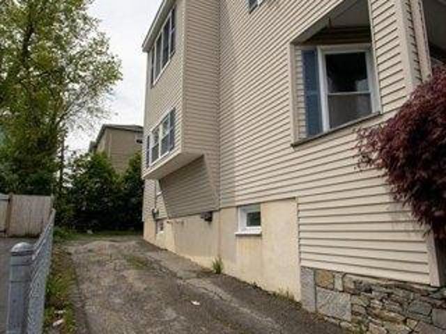 house with 7 bedroom, Worcester MA ES104567851