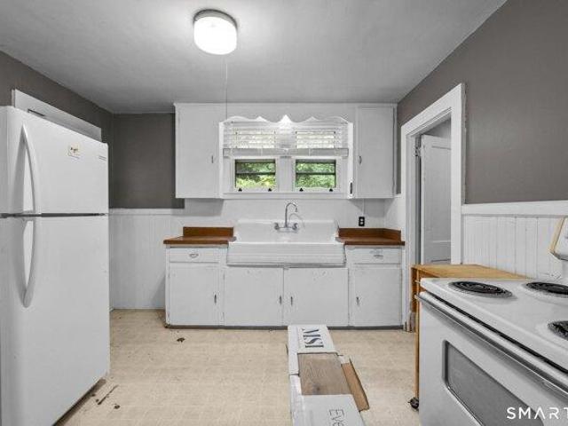 house with 7 bedroom, Avon CT ES105650223