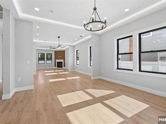 house with 7 bedroom, Bergenfield NJ ES105532834
