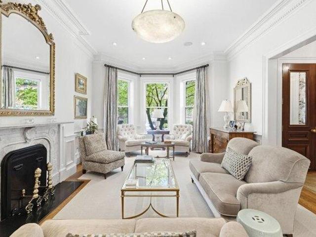 house with 7 bedroom, Boston MA ES105442840