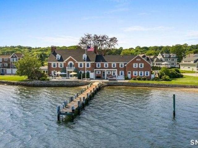 house with 7 bedroom, Groton CT ES105493014