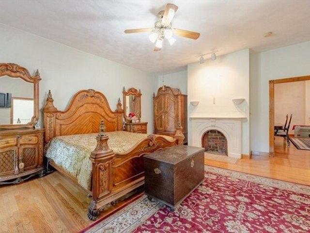 house with 7 bedroom, Medford MA ES105578314