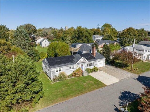house with 7 bedroom, Middletown RI ES105425779