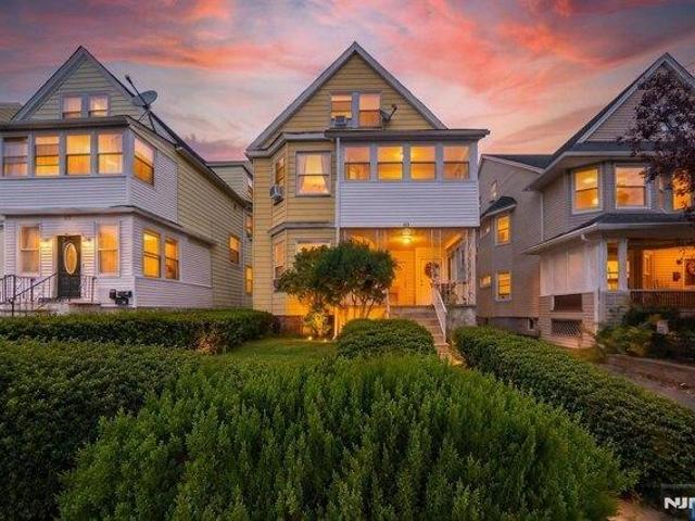 house with 7 bedroom, Montclair NJ ES105791445