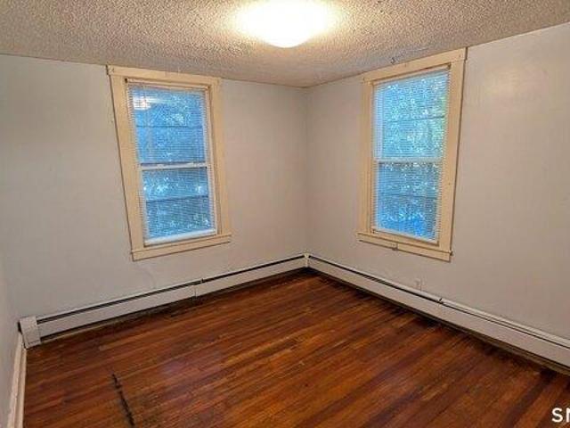 house with 7 bedroom, Norwich CT ES105658110
