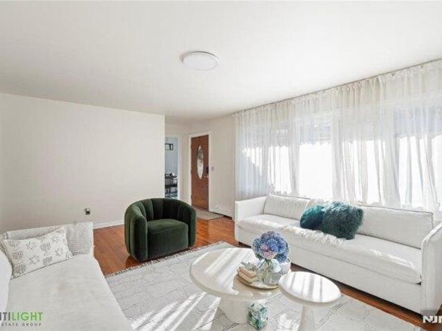 house with 7 bedroom, Palisades Park NJ ES105516561
