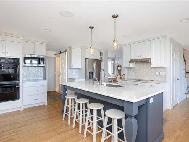 house with 7 bedroom, Portsmouth RI ES104849927