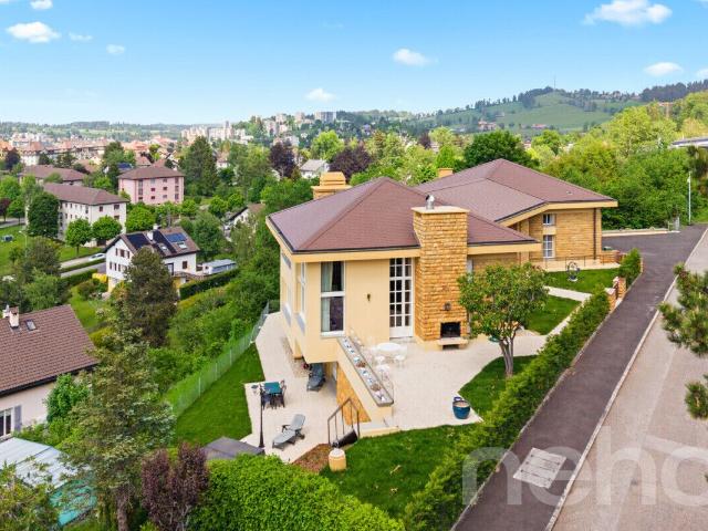 House with 7 rooms on sale in La Chaux de Fonds 483 m² | dreamo. Ch