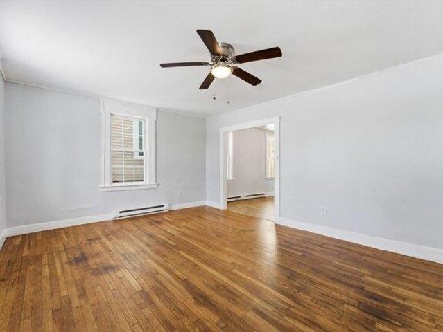 house with 8 bedroom, Ware MA ES104604256