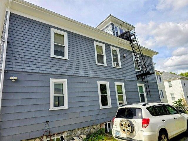 house with 8 bedroom, Woonsocket RI ES105633601