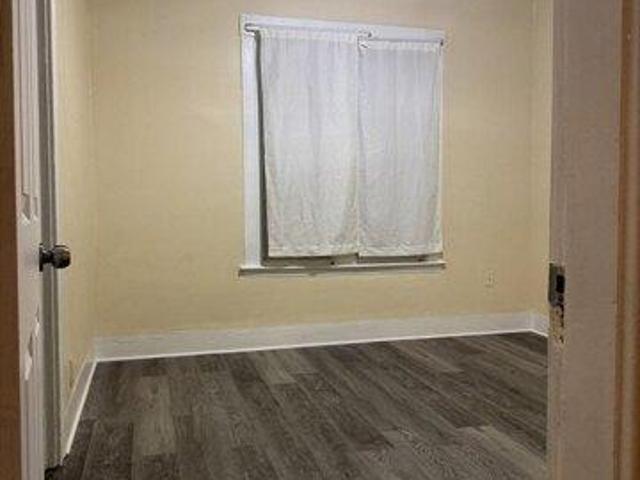 house with 8 bedroom, Worcester MA ES104440373