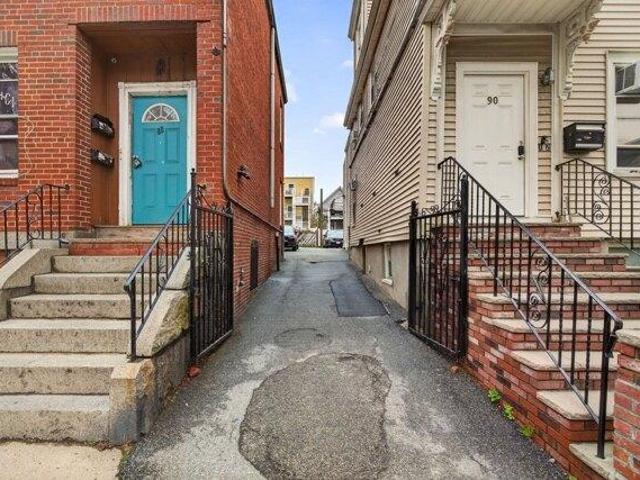 house with 8 bedroom, Boston MA ES105648358