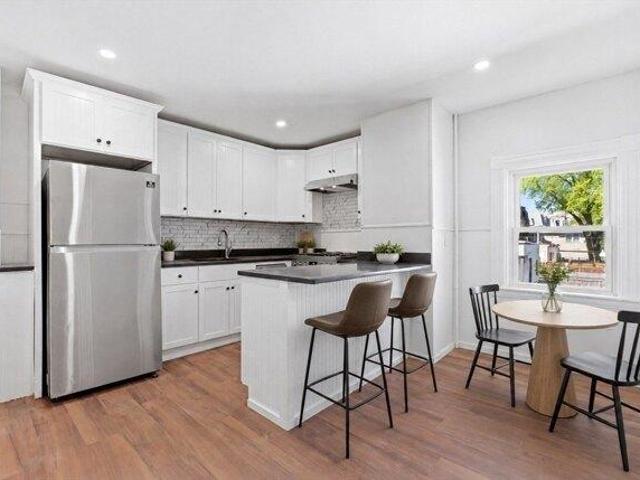 house with 8 bedroom, Boston MA ES105387030