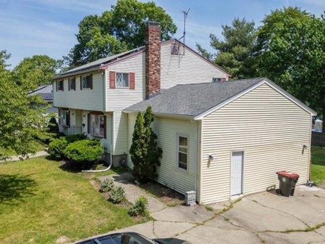 house with 8 bedroom, Brockton MA ES105414752