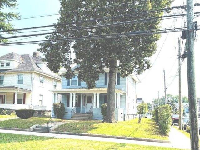 house with 8 bedroom, Bridgeport CT ES105562212