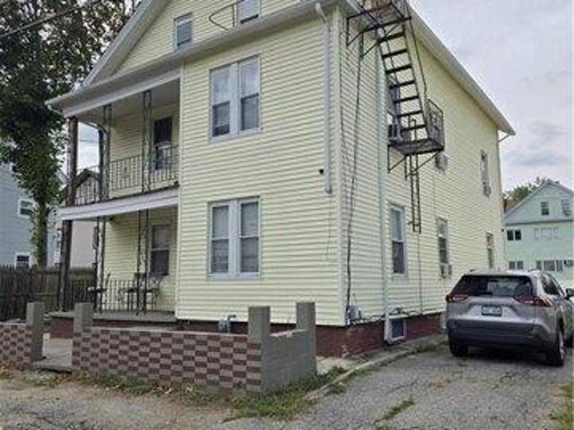 house with 8 bedroom, Cumberland RI ES105314698
