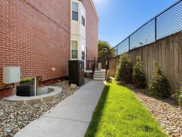 house with 8 bedroom, Everett MA ES105385493