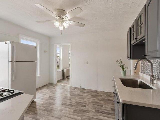 house with 8 bedroom, Fitchburg MA ES105477734