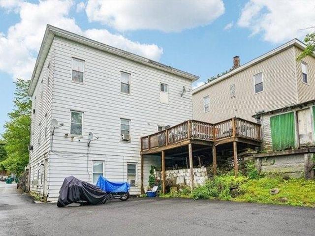 house with 8 bedroom, Fitchburg MA ES105258734